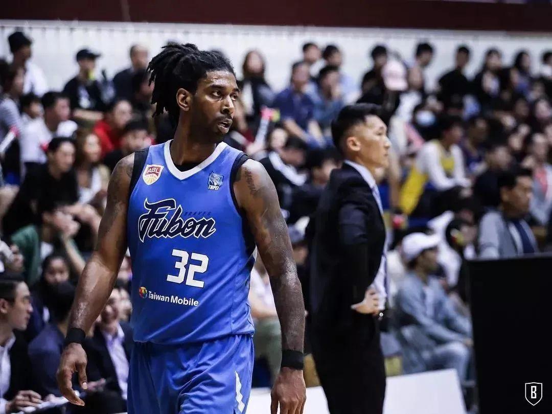 爱游戏入口-浙江稠州迎NBA季后赛关键赛，转会期官宣签约，信心回归，团队化学反应显著的简单介绍